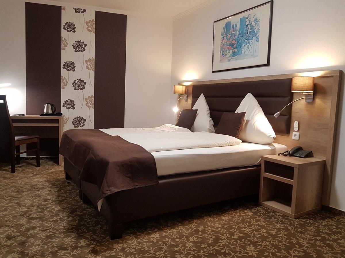 Park Hotel Бад-Цвишенан Экстерьер фото