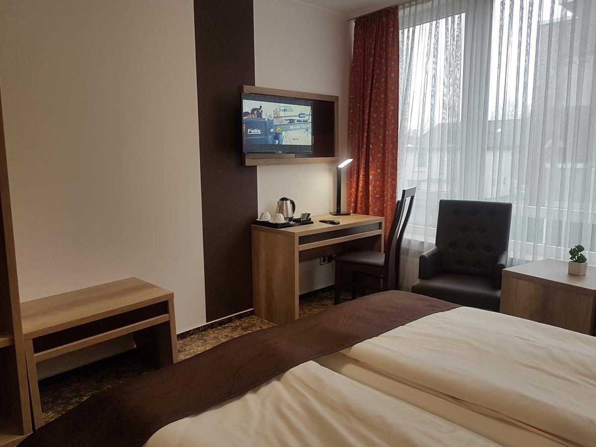 Park Hotel Бад-Цвишенан Экстерьер фото